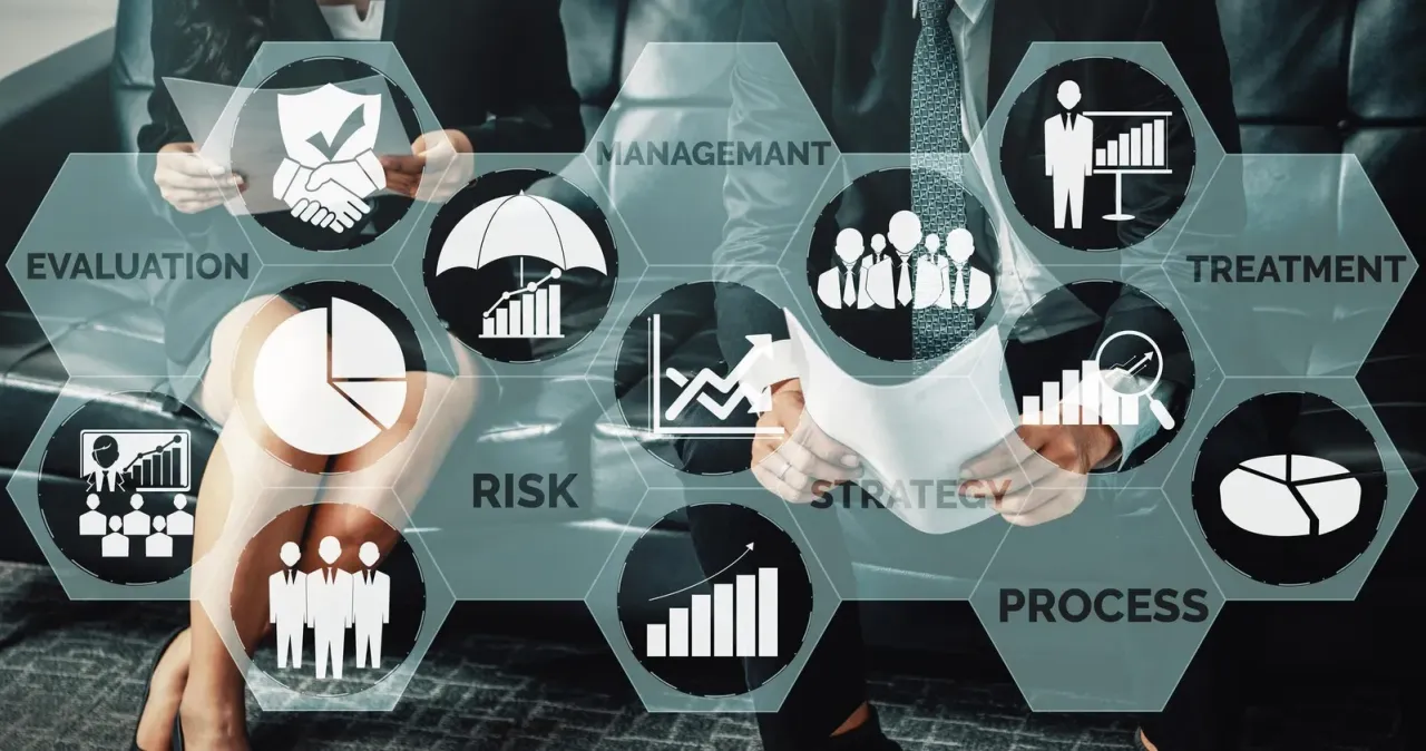 Evaluación y gestión de riesgos de cumplimiento en una empresa colombiana